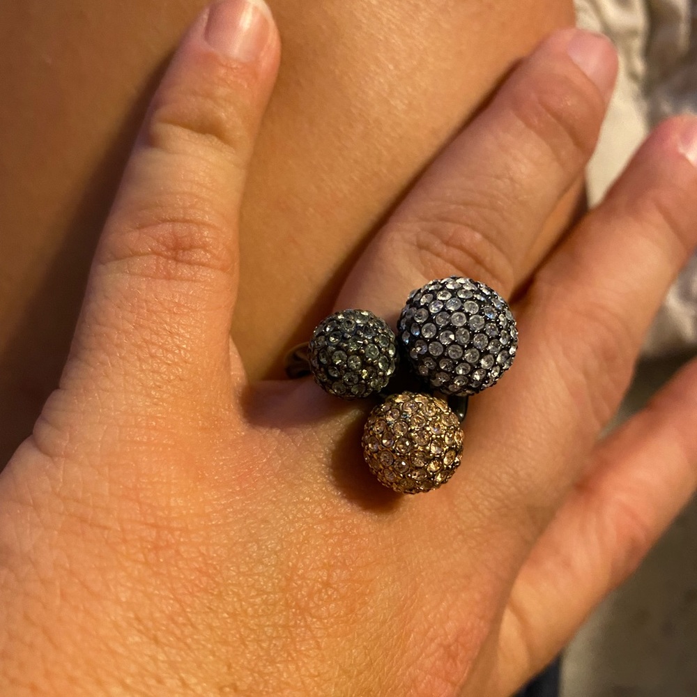 Beautiful ring - Picture 3 of 6